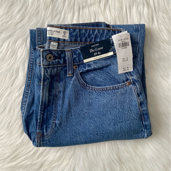 curve love high rise loose jean - Picture 6 of 10